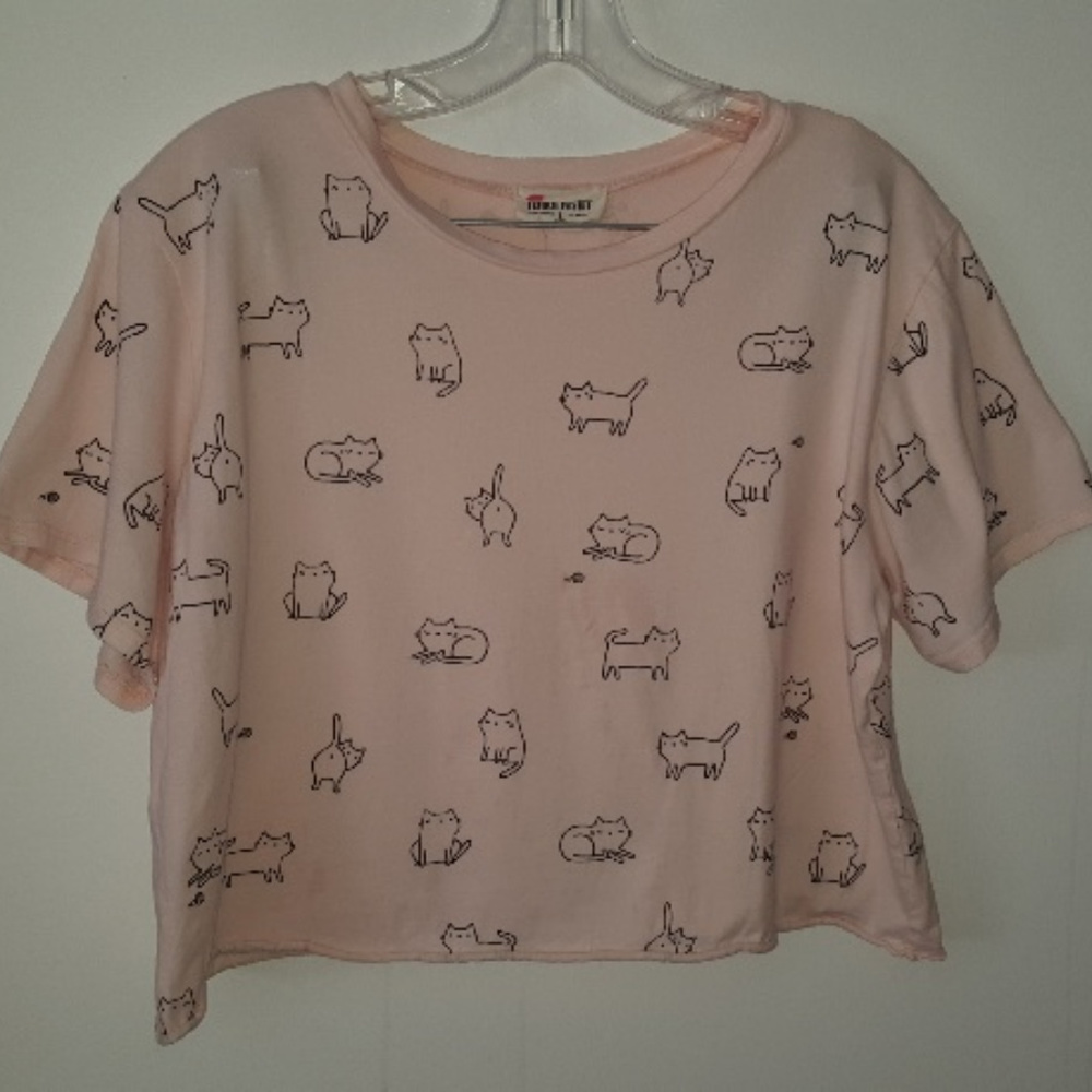 French Pastry Cropped Pink Cat Tee